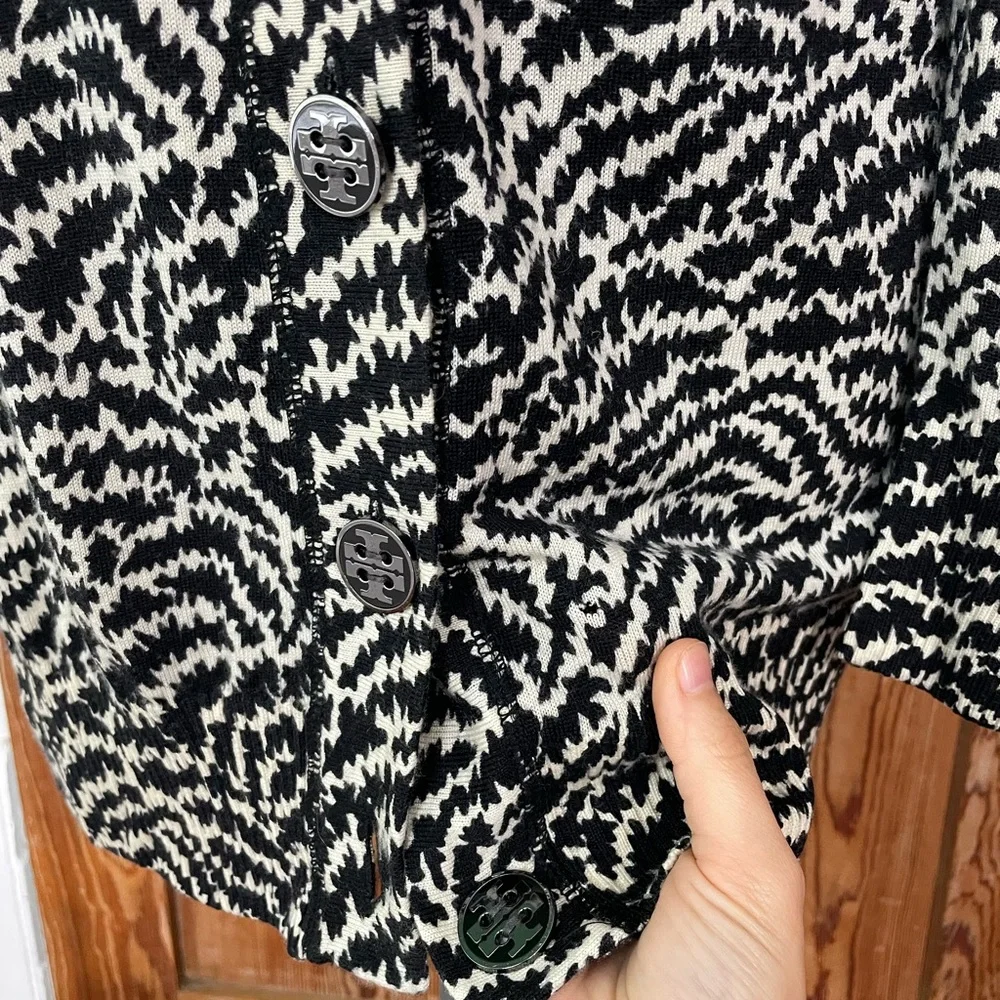 Tory Burch Simone Boyfriend Merino Wool Black & White Cardigan - Size Medium - Picture 5 of 11